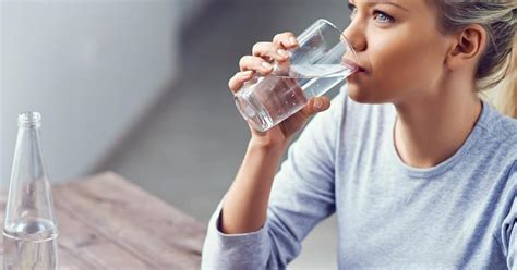 Hoeveel Liter Water Moet Je Per Dag Drinken Water Brita