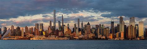 New York Skyline Panorama by Rene