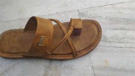 Mens Brown Colour Comfortable And Fashionable Leather Slipper For Daily