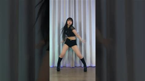 The Baddest Kda 踊ってみた Shorts Monamisa Youtube