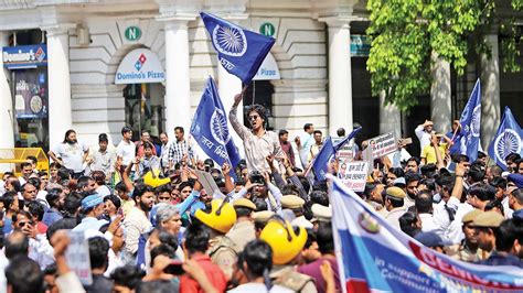 Bharat Bandh Traffic Chaos In Lutyens Delhi Over Dalit Protests