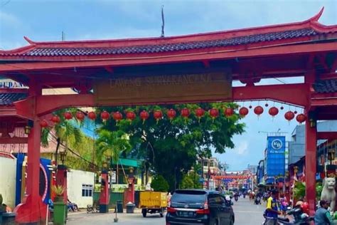 Wisata Kuliner Di Kawasan Pecinan Surya Kencana Bogor Serasa Ada Simbol