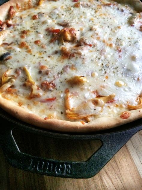 Cast Iron Skillet Pizza – 1840 Farm