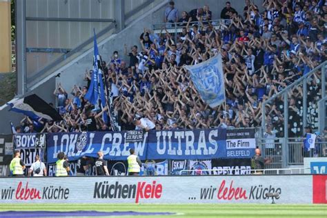 Fotos Galerie Gästefans SV Darmstadt 98 DSC Arminia Bielefeld