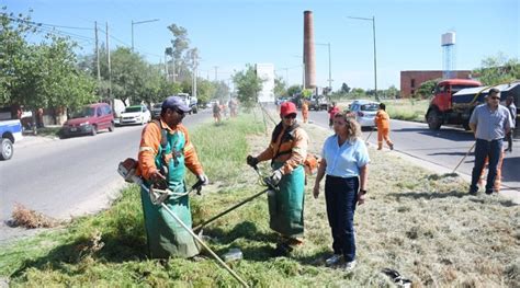 LA INTENDENTE FUENTES DESTACÓ LA TAREA DE LOS OPERARIOS EN LA LIMPIEZA