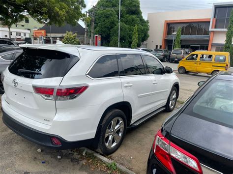 Direct Tokunbo Toyota Highlander Xle Fullest Options M Last