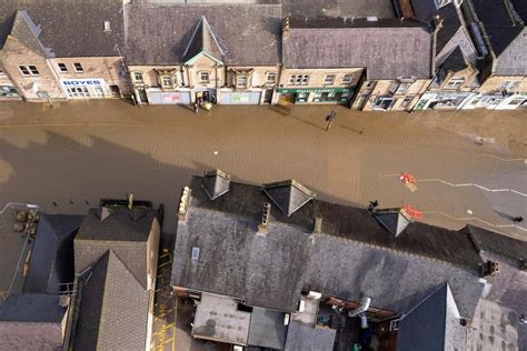 Spectacular Pictures Capture Flooded And Storm Battered Derbyshire