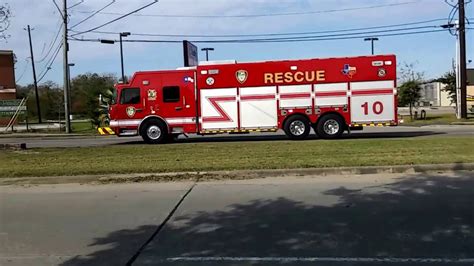 Houston Fire Department Rescue 10 Responding To Apartment Fire On