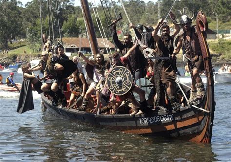 De la Romería Vikinga de Catoira a la Festa da Istoria de Ribadavia