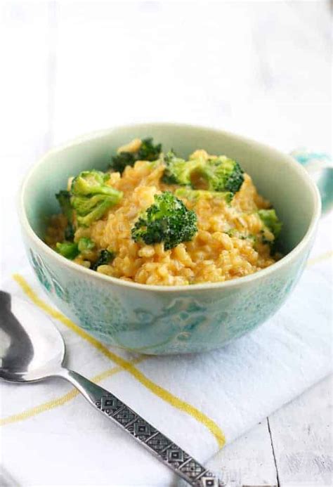 Easy Cheesy Broccoli Rice The Pretty Bee