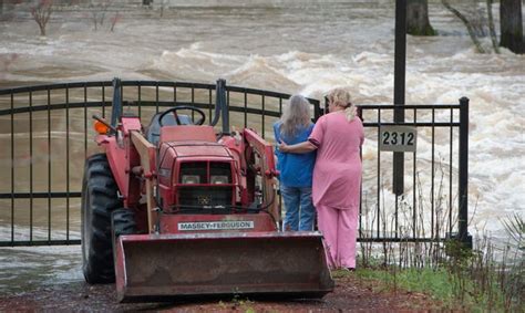 Mississippi flooding: 'Historic' flooding swamps southern USA