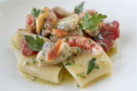 Paccheri Ai Frutti Di Mare La Ricetta Di Gennaro Russo Luciano