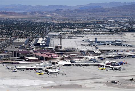 Delta Flight 555 in Las Vegas Under Investigation for Heat-Related ...