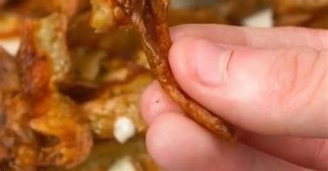 Clever Food Hack Turns Leftover Potato Peel Into Tasty Crisps In Five