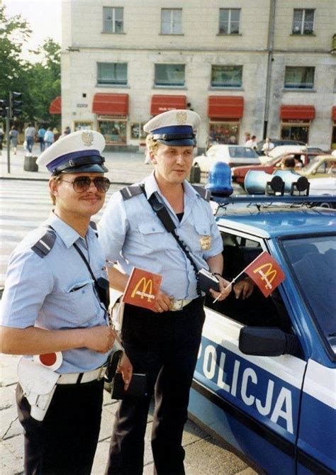 Hamburger Kosztowa Tys Z W Menu Bu Ki I Frytki Lat Temu