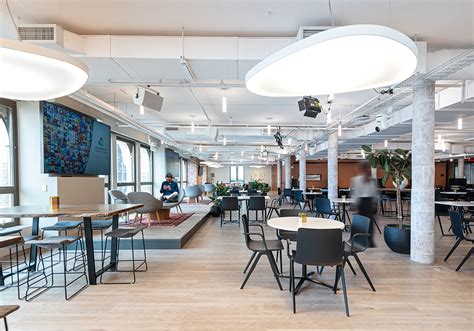 Warner Bros Discovery Global Hq Workplace Meridiandesign