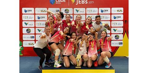 Vôlei feminino do colégio Santa Rosa é Campeão dos Jogos Escolares