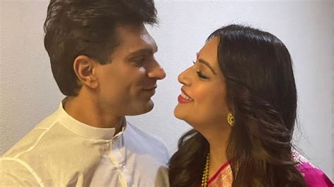 She Is Divine Bipasha Basu And Karan Singh Grover Announce Daughter S Name