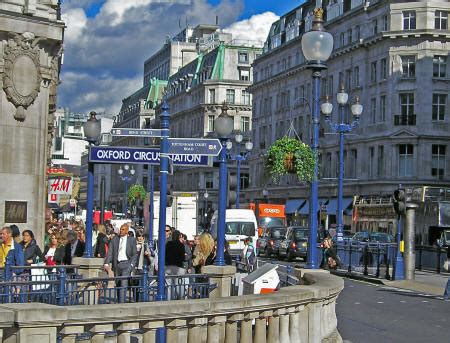 Regent Street - Shopping Districts in London England