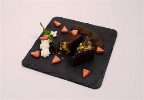 Making 4 Different Plate Designs For One Dessert - Escoffier Online