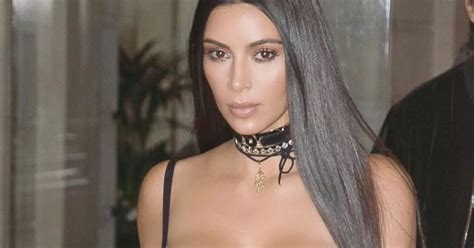 Twitter Can T Stop Laughing At Kim Kardashian After She Strips Naked Again And Poses In A Tree