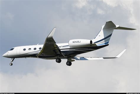 N2425J Private Gulfstream Aerospace G VI Gulfstream G650ER Photo By