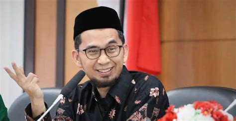 Berikut Cara Khusyu Dalam Sholat Menurut Ustadz Adi Hidayat