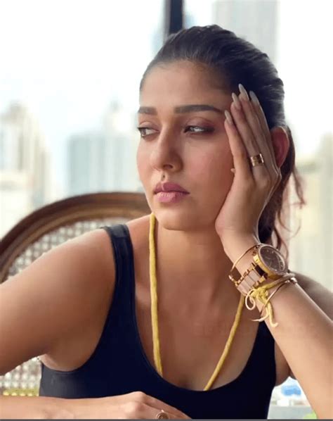 சரககடககமவ பத ஏறத தரமணததறக பறகம இபபடய நயனதர வளயடட Hot Photos