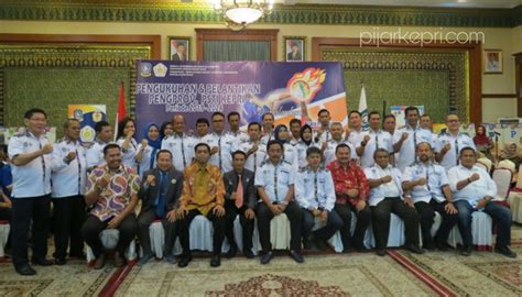 Foto Bersama Usai Pelantikan Pengurus Provinsi Psti Kepri Periode 2019