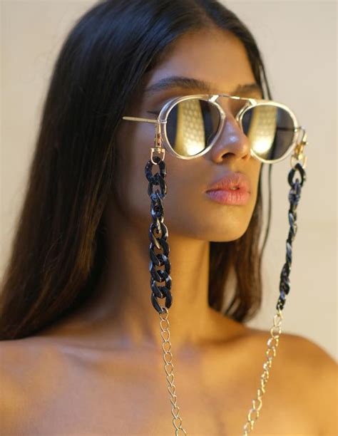 Ayesha Metallic Gold Toned Chain Link Marble Black Acrylic Mask Chain