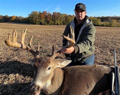 Union County hunter drops massive 16-point buck - Carolina Sportsman