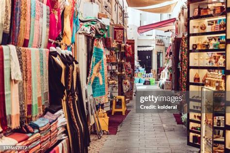 Old Souk Dubai Photos and Premium High Res Pictures - Getty Images