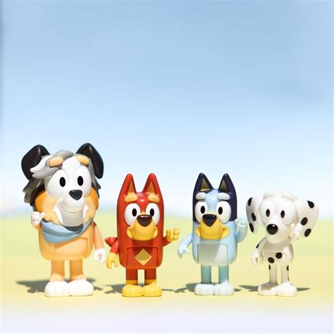 Bluey Family Figures - Assorted* | BIG W in 2022 | Blue heeler dogs, Figures, Calypso