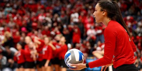 Nebraska Volleyball Team Is Expected to Break an Attendance World ...