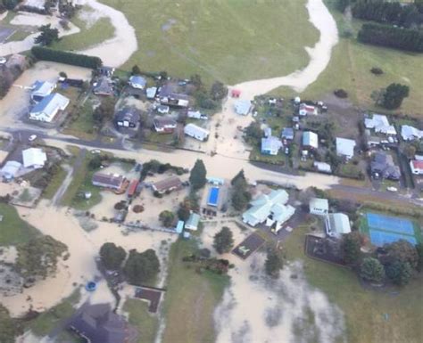 Flooding: Govt ministers on flyover to assess damage | Otago Daily ...