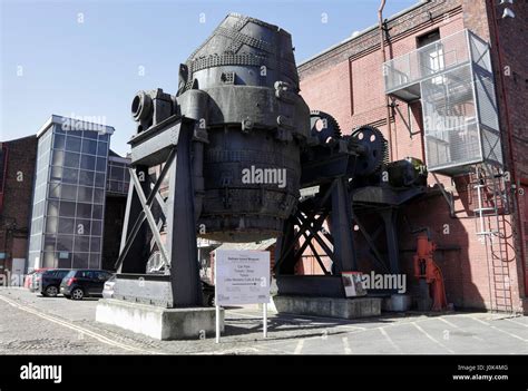 Bessemer Steel Converter Banque D Image Et Photos Alamy