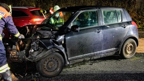 Vogelsberg Junger Mann Bei Unfall Mit Auto Auf B254 Schwer Verletzt