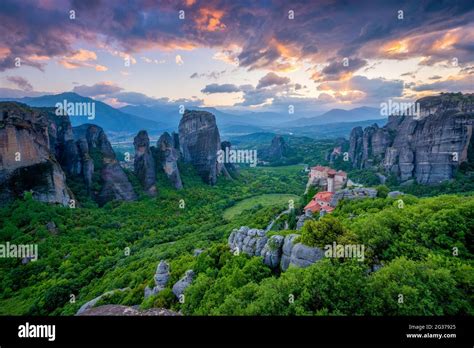 Sunset sky and monasteries of Meteora Stock Photo - Alamy