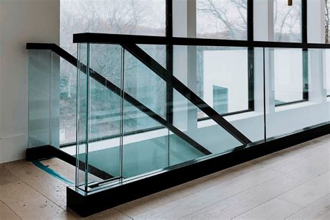 glass railing vrfenestration