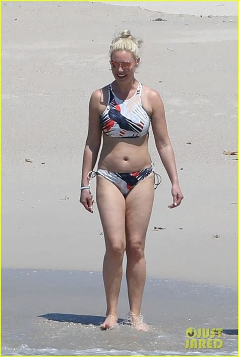 Hot Sexy Katherine Heigl Bikini Pics