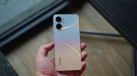realme 10 review: It’s a 10! - GadgetMatch