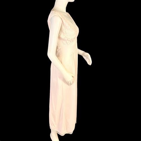 Vtg 40s 50s Sheer Pink Goddess Lace Bust Plunge Neck Gem