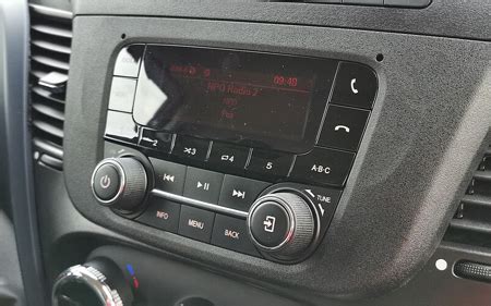 IVECO Daily 6th Gen Original Radio Options InCarTec