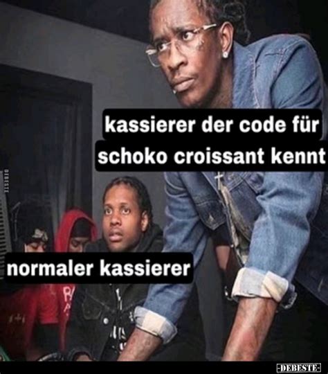 Kassierer der Code für Schoko Croissant kennt Normaler Kassierer