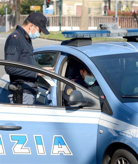 Sangue E Terrore Donna Picchiata In Strada