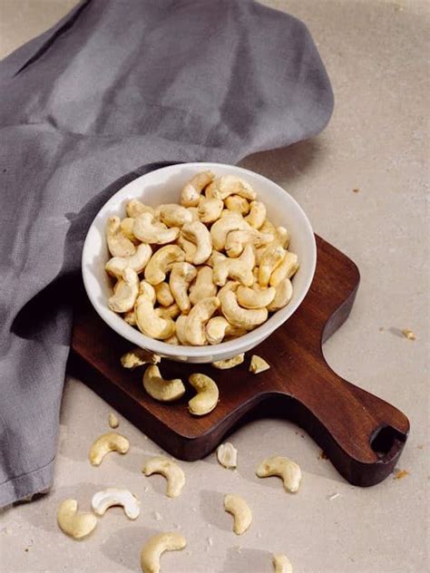 8 Health Benefits Of Eating Cashews