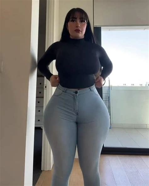 Ameliasocurvy Is The Hottest Woman On Earth Romance Nigeria