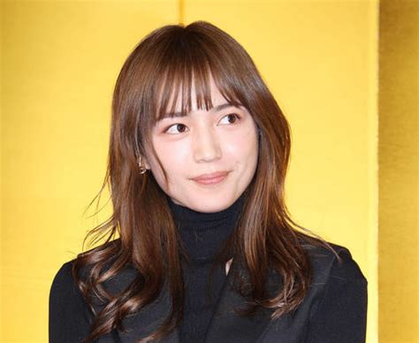 川口春奈、格闘家・矢地祐介と破局していた 19年11月に交際報道 離婚・破局 日刊スポーツ