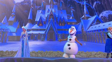 Photos Videos Holiday Finale Starring Olaf Returns To For The First