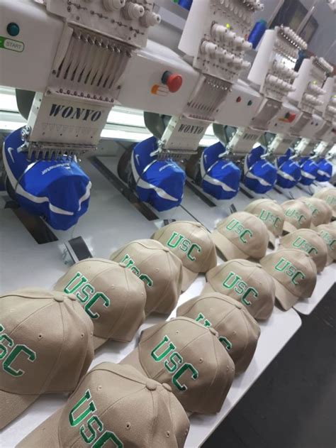 Nouvelle Machine De Broderie D Ordinateur Avec Chefs De Chapeau Et